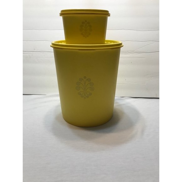 Vintage 1980’s 2 pc. Yellow Tupperware - Picture 8 of 8